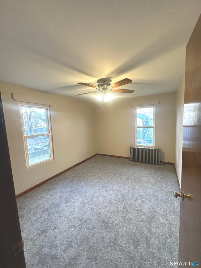 Building Photo - 6 Erin St