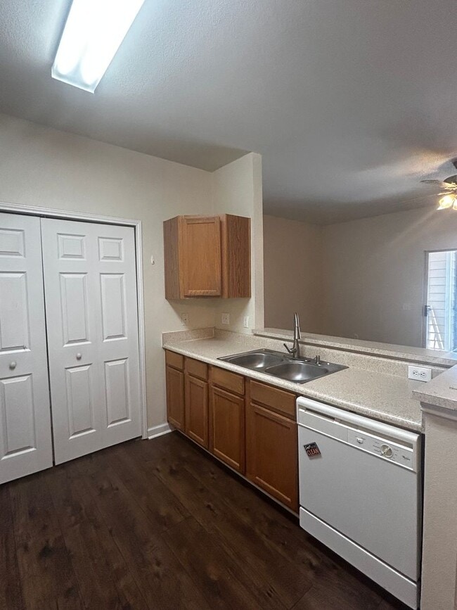 Building Photo - Longleaf Villas #1008