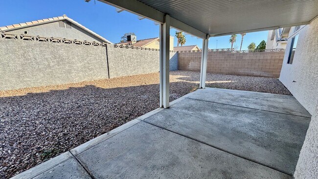 Building Photo - Beautiful Single Story Home Ready for Immediate Move-In