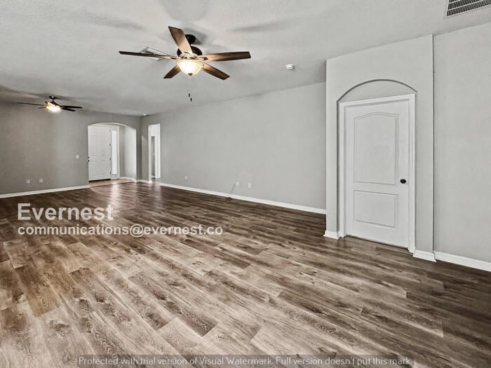 Building Photo - 11602 Warren Oaks Pl