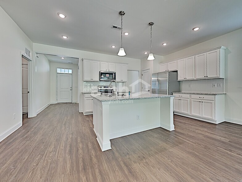 Building Photo - 109 Pullen Dr