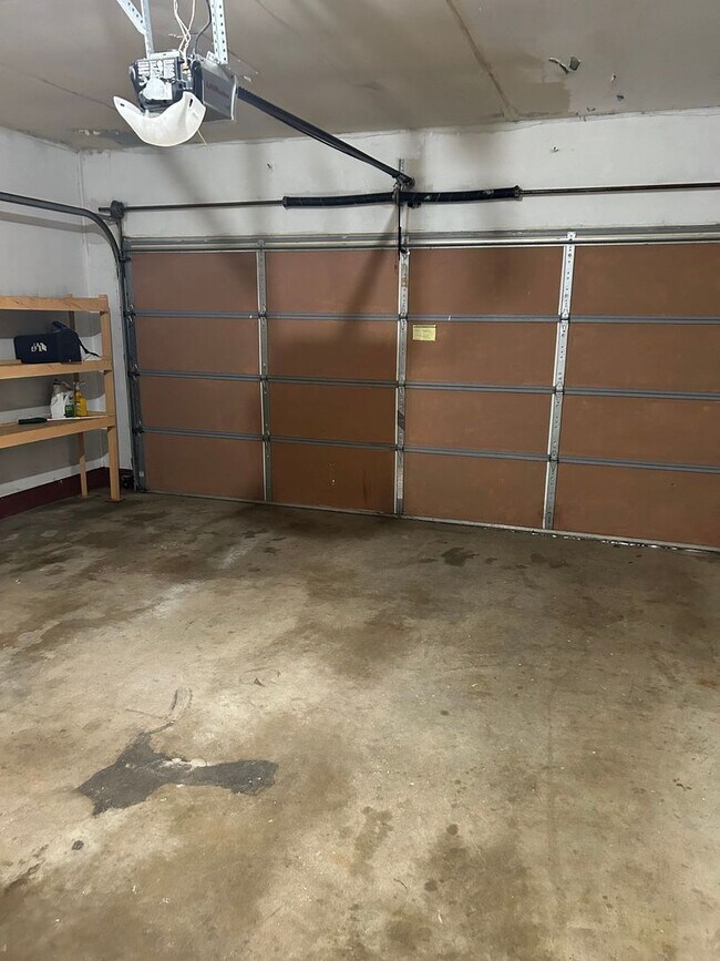 Building Photo - 3710 Hickory Ln