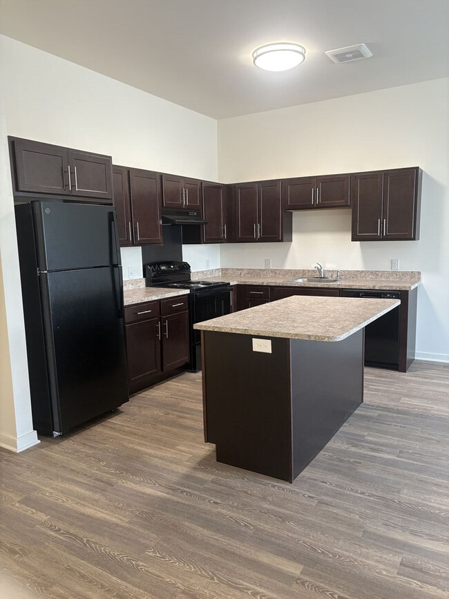 Building Photo - Gerard's Riverview