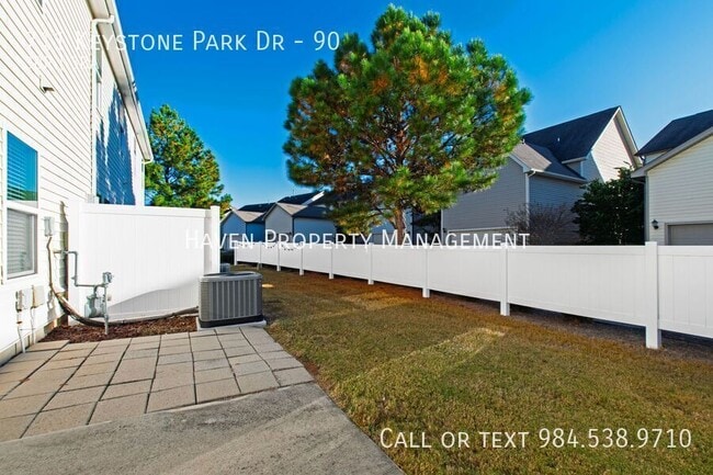 Building Photo - 711 Keystone Park Dr