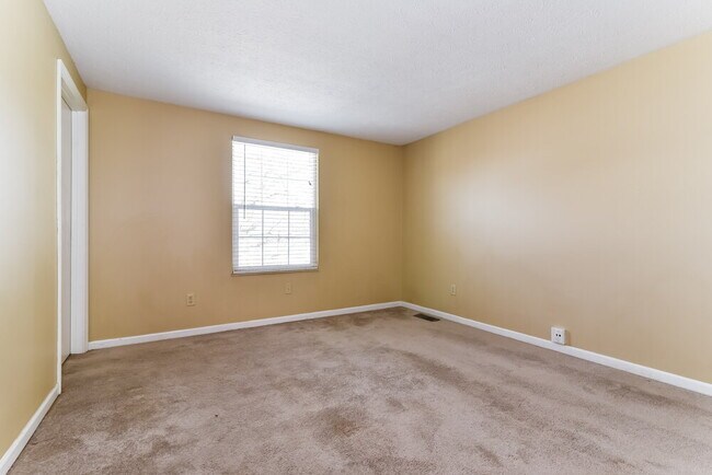 Building Photo - 7551 Rogers Dr