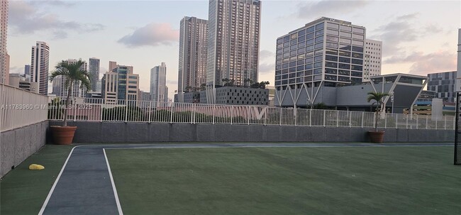 Building Photo - 800 N Miami Ave