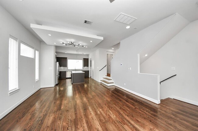 Building Photo - 310 Eado Park Cir
