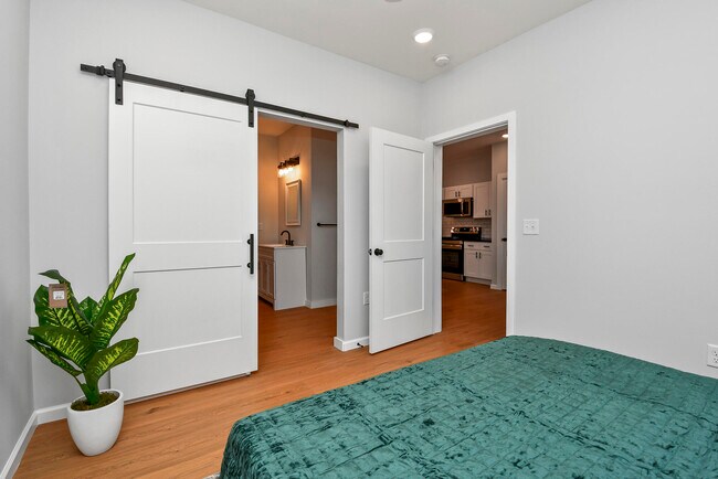 Building Photo - 505 W Grand St