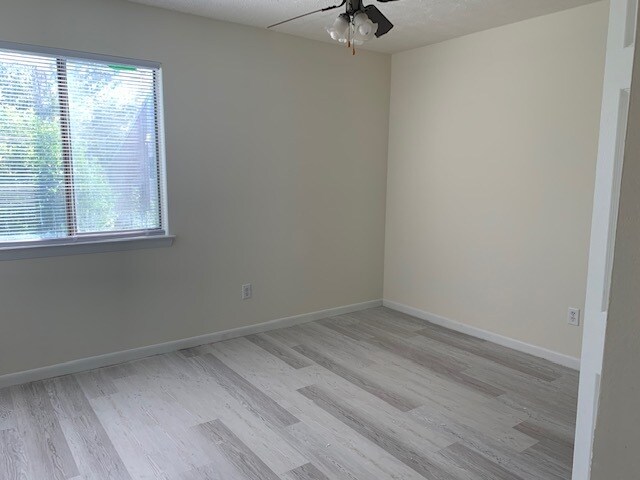 Building Photo - 2503 W 10th St