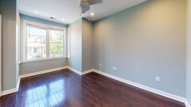 Building Photo - 1247 I St NE