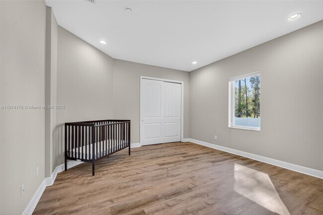 Building Photo - 18369 Mellen Ln