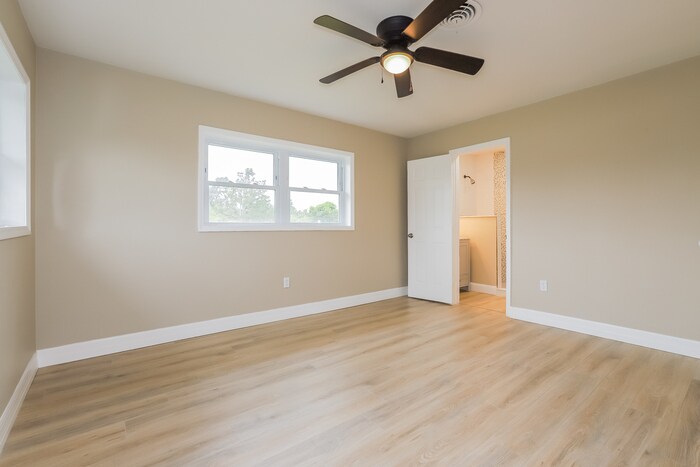 Building Photo - 3950 Bougainville Dr