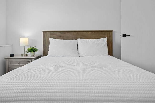 Building Photo - 2229 Alice Rd