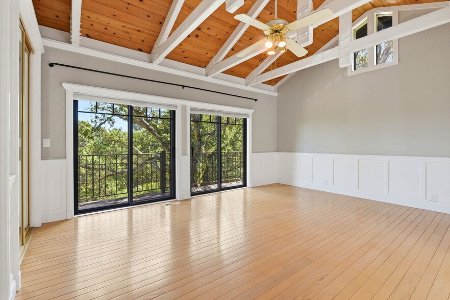 Building Photo - 158 Los Robles Dr