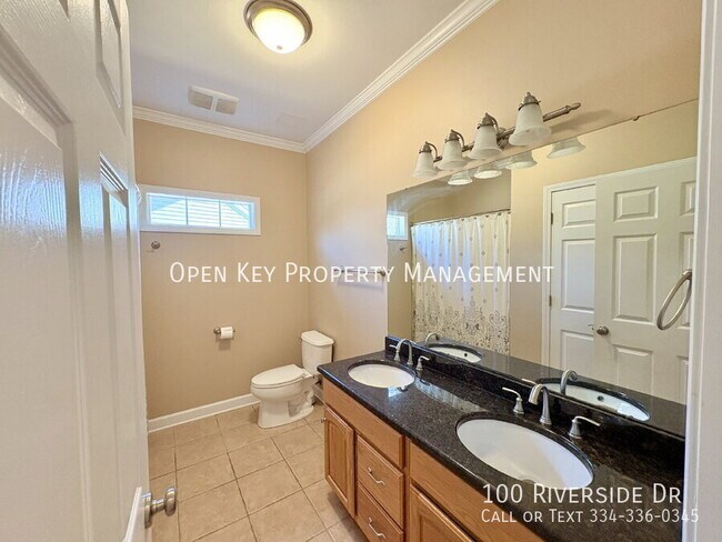 Building Photo - 100 Riverside Dr