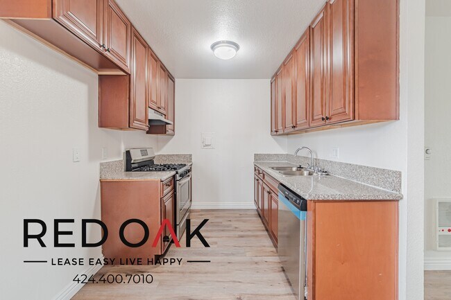 Building Photo - 1930 S Del Mar Ave