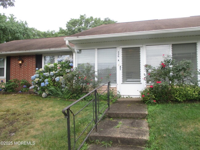 Primary Photo - 496A Thornbury Ct