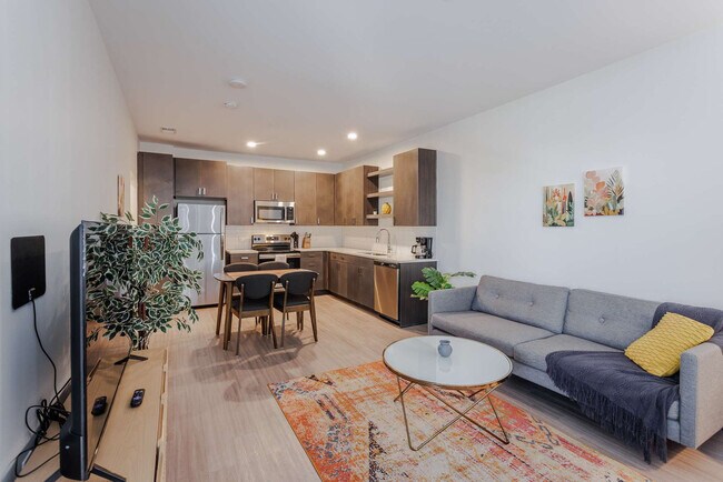 Building Photo - 228 Pike St