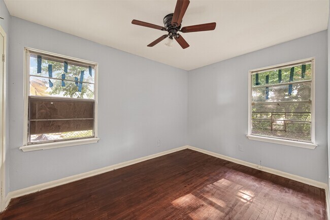 Building Photo - 10506 Buffum St