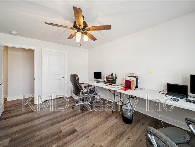 Building Photo - 6112 Willow Pin Ln