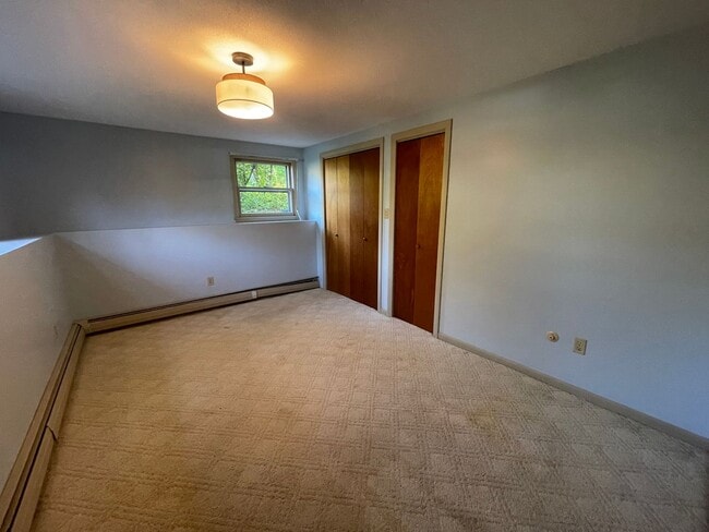 Building Photo - 4BR/1.5 Bath in Dalton – $2,800/mo Peacefu...