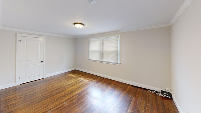 Building Photo - 6-Room4Ren6 Hardwick Terrace