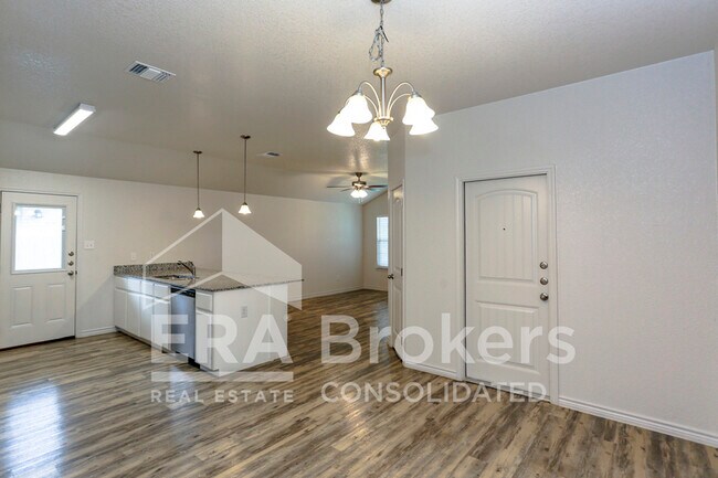 Building Photo - 205 Dolphin Dr