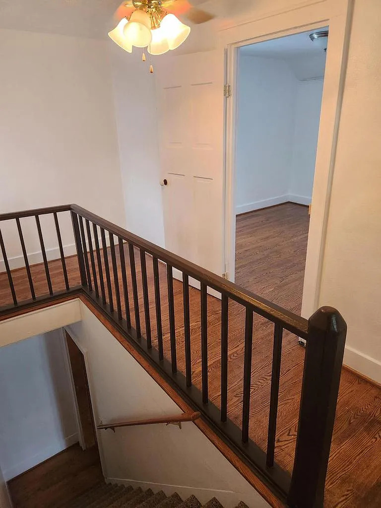 Upstairs 2 - 24408 60th Pl