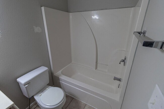 Building Photo - 5812-5814 Canaveral Dr.