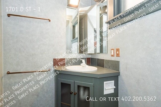 Building Photo - 1701 D St