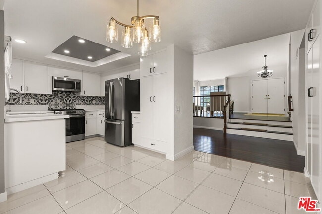 Building Photo - 6501 Bradley Pl