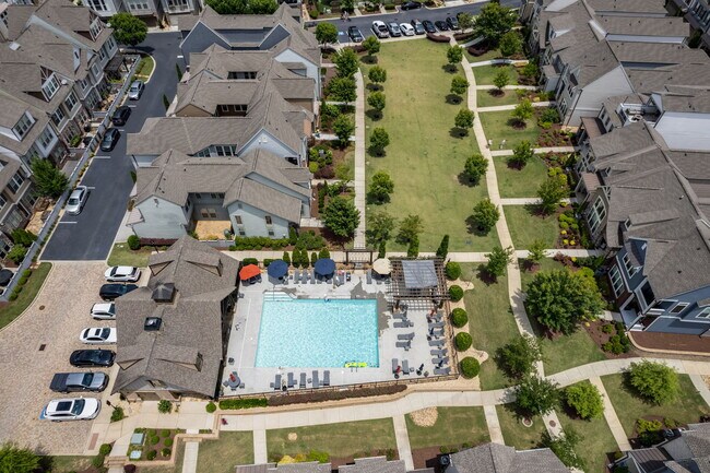 Building Photo - 1032 Moorewood Ln S E