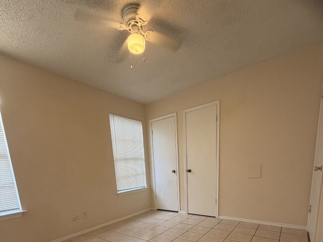 Building Photo - Bright & Inviting 2-Bedroom Duplex in a Highly Desirable Central Location