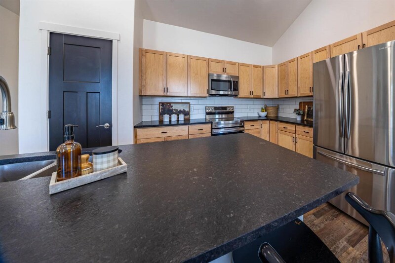 Building Photo - 450 Fox Meadows Ct