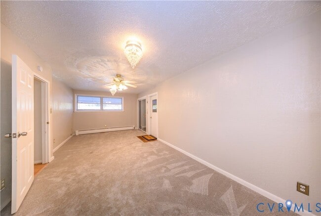 Building Photo - 209 Poe St