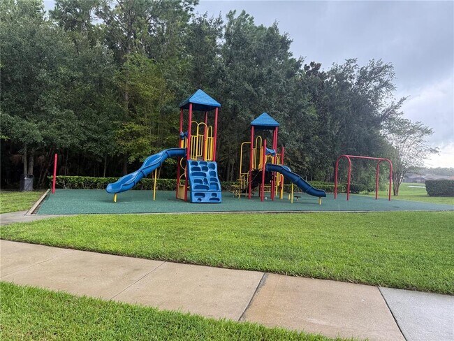 Building Photo - 1675 Royal Ridge Dr
