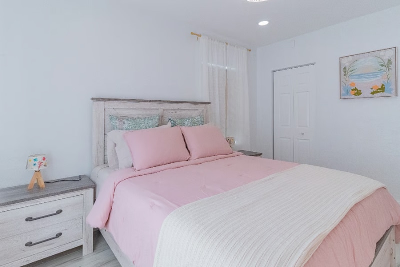 Building Photo - 1520 NE 16th Ave