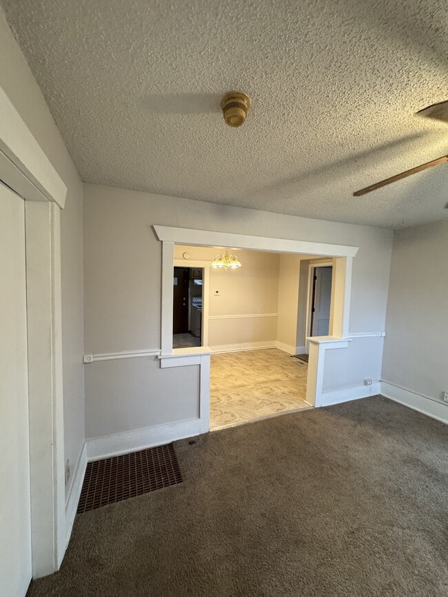 Building Photo - 2508 SE Kentucky Ave