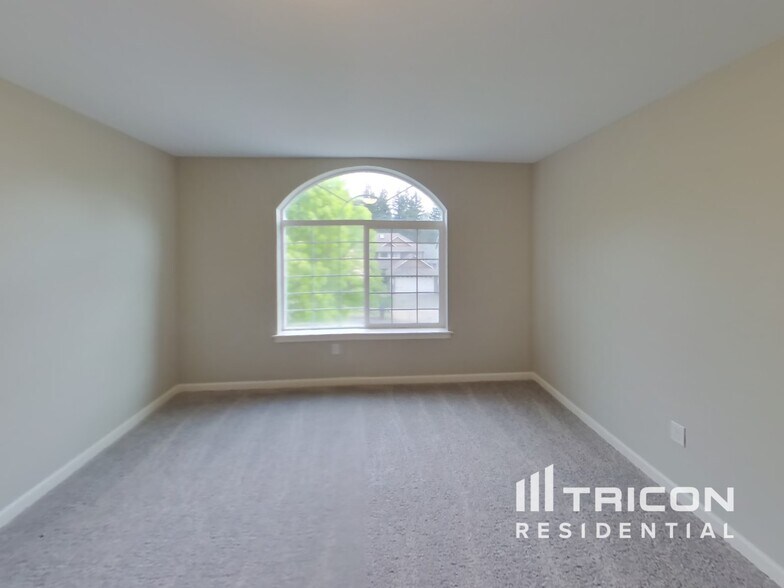 Building Photo - 4241 17th Way NE