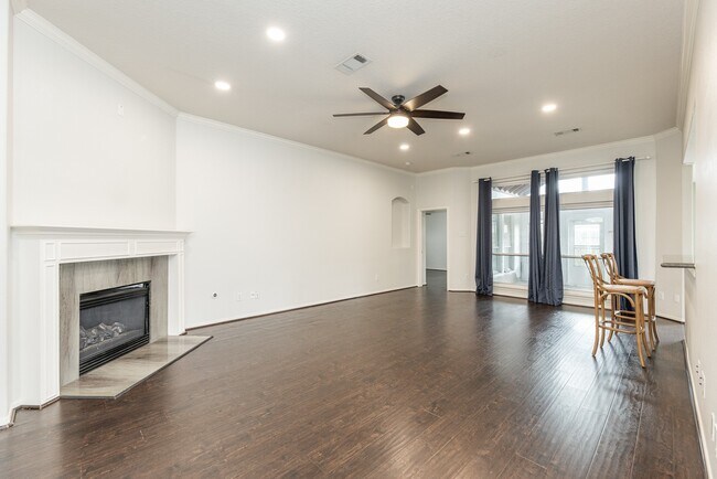 Building Photo - 21403 Hadrian Dr