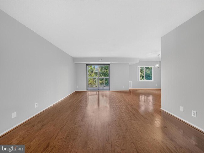 Building Photo - 8350 Greensboro Dr