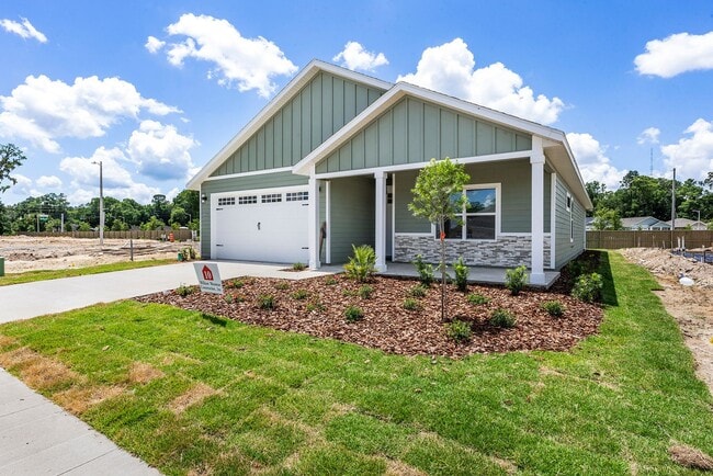 Building Photo - 3/2 Home in Grand Oaks