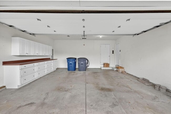 Building Photo - Heathercove Place