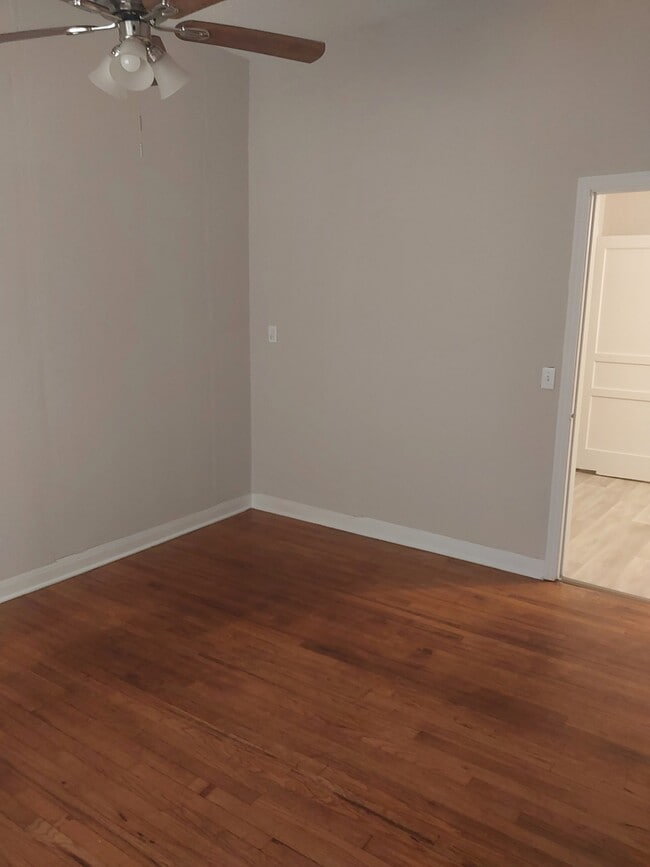 Building Photo - 1303 S Summit St