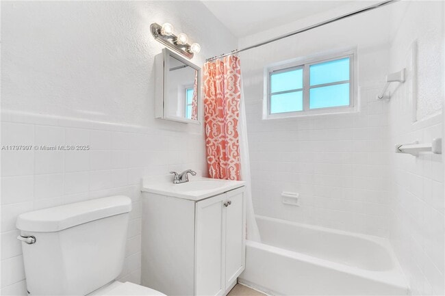 Building Photo - 6921 Rue Vendome
