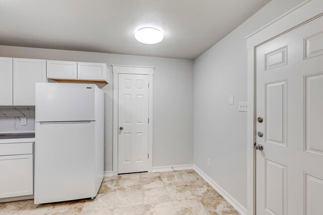 Building Photo - 2307 Traverse Dr