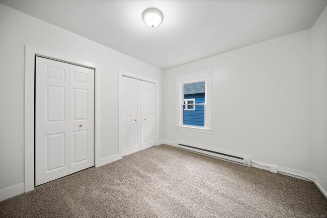 Building Photo - 220 Hillside Ave