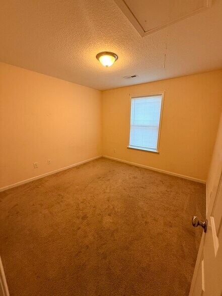 Building Photo - 6 Nautical Dr