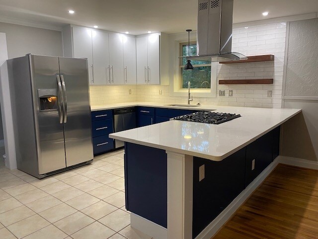 Building Photo - 209 43rd St S