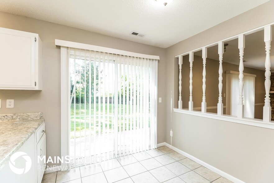 Building Photo - 8109 Beechwood Terrace
